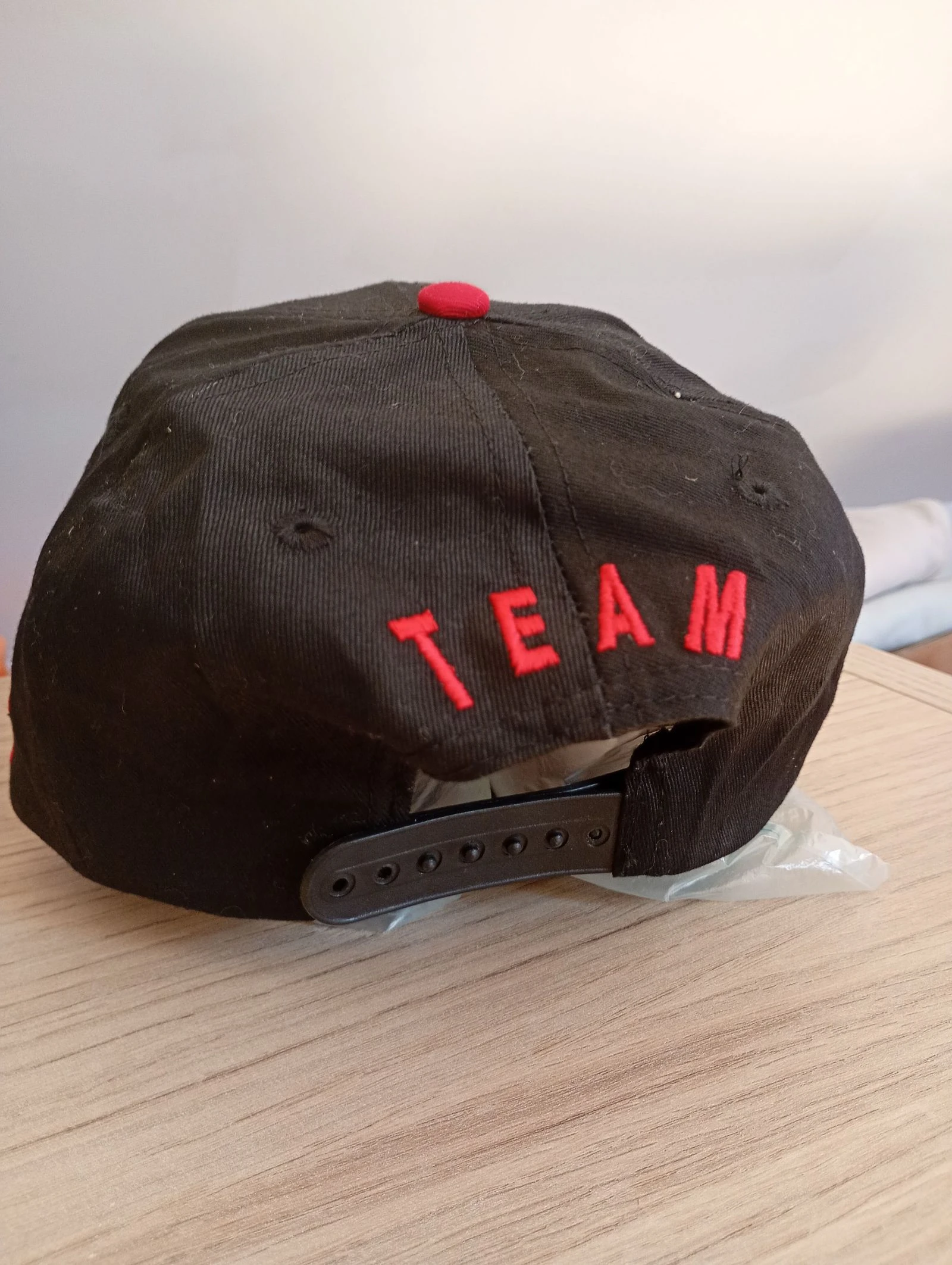 Casquette vintage années 90 snapback Chicago noir et rouge réglable  – photo 3